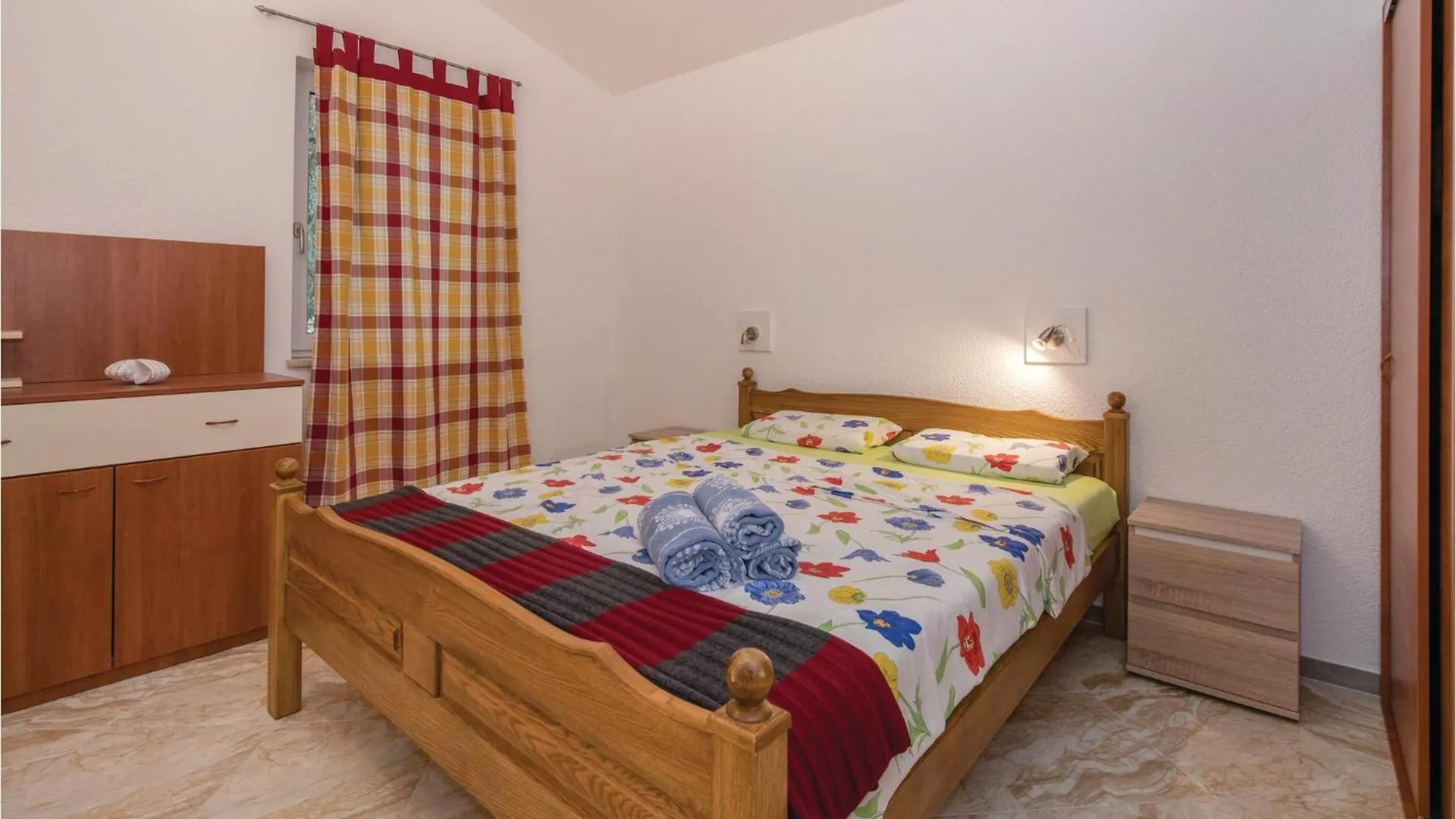Gorgeous Home In Medulin With Kitchen Croazia