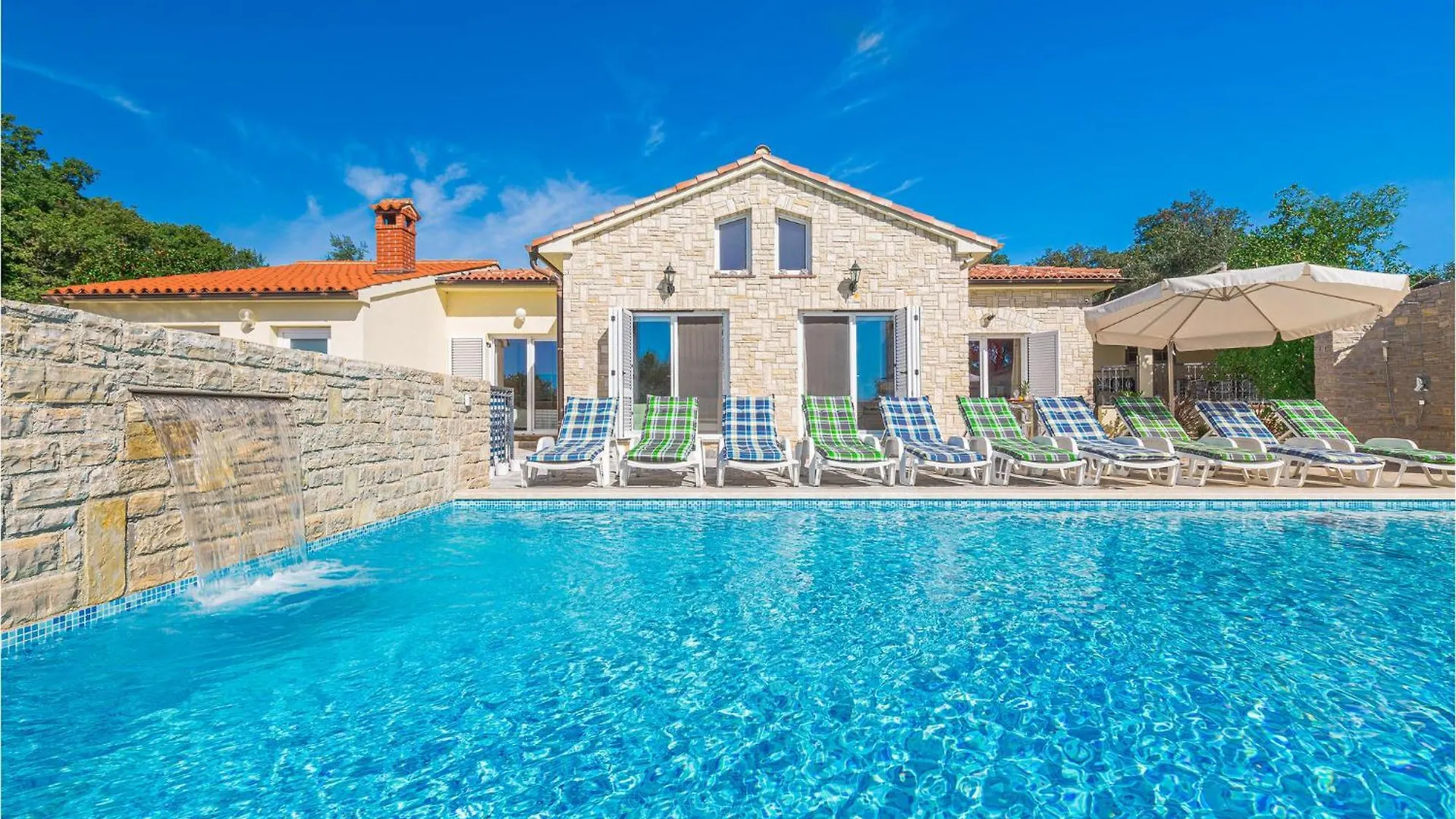 Gorgeous Home In Medulin With Kitchen Holiday home