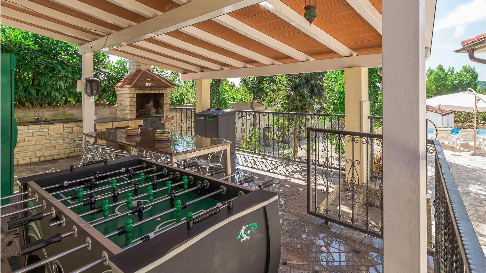 Gorgeous Home In Medulin With Kitchen