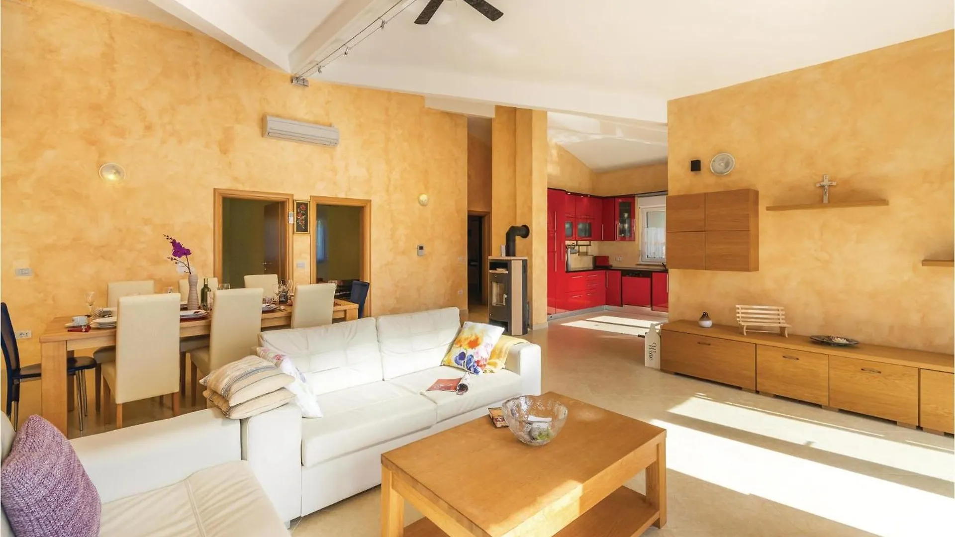 Gorgeous Home In Medulin With Kitchen Holiday home
