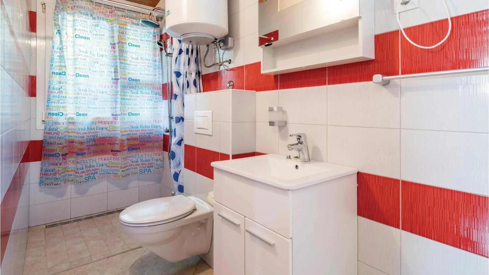 Gorgeous Home In Medulin With Kitchen Croazia